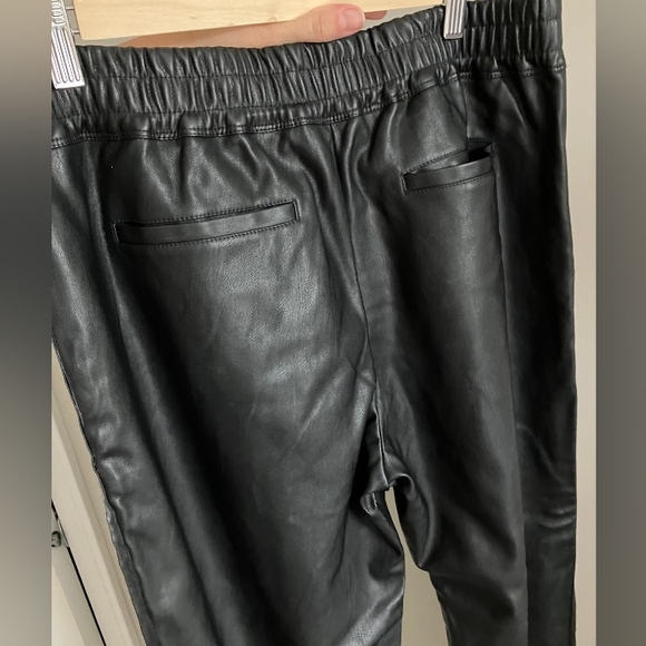 Club Monaco black PU leather pants Sz 8 - Picture 4 of 4